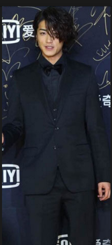 赤西仁　尖叫2016爱奇艺之夜　授賞　スピーチ　レッドカーペット　ライブ