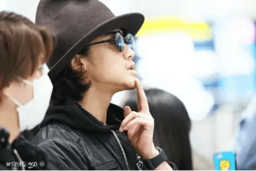 赤西仁　尖叫2016爱奇艺之夜　授賞　スピーチ　レッドカーペット　ライブ　ファッション