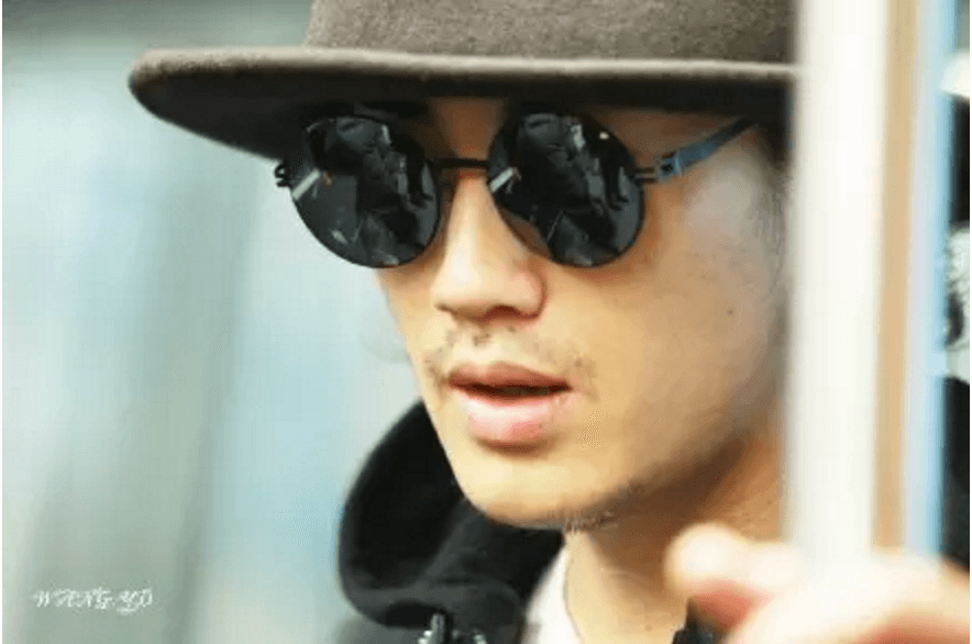 赤西仁　尖叫2016爱奇艺之夜　授賞　スピーチ　レッドカーペット　ライブ　ファッション