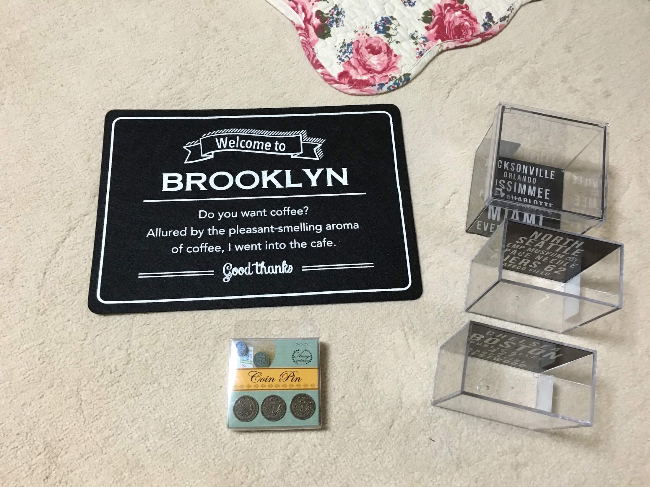 セリアの男前ペンケースとインテリアマット