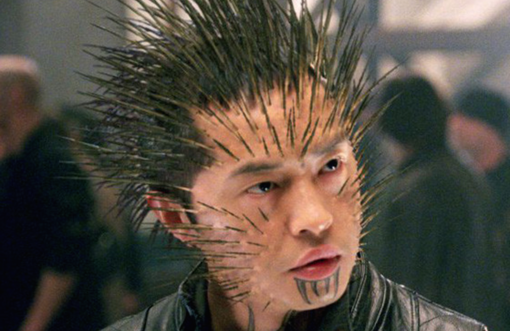 ケン・レオンが演じるキッド・オメガ