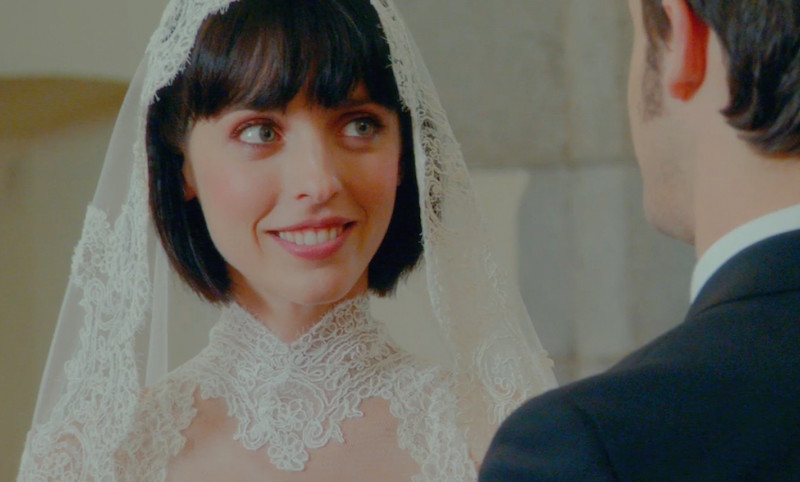 映画REC/レック3の登場人物クララ(新婦)