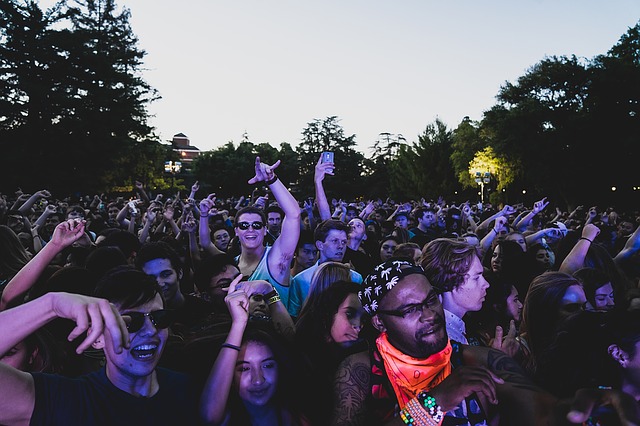 現代社会のポケモンGOゾンビ達